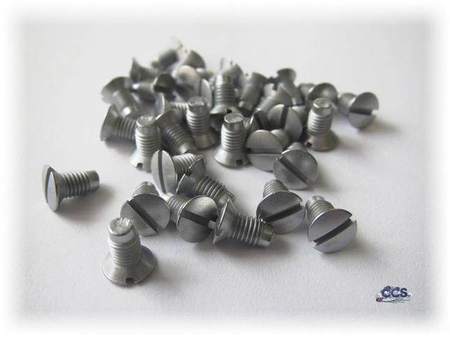 Schraube für Stichplatte